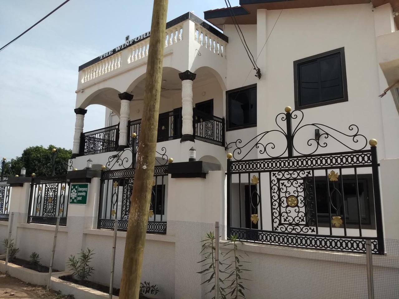 Taifa The Winford Boutique Hotel Achimota מראה חיצוני תמונה