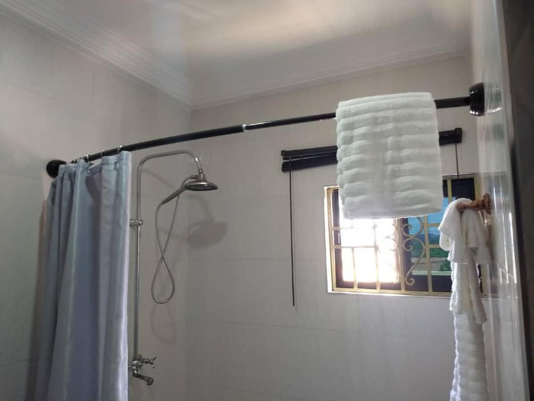 Taifa The Winford Boutique Hotel Achimota מראה חיצוני תמונה